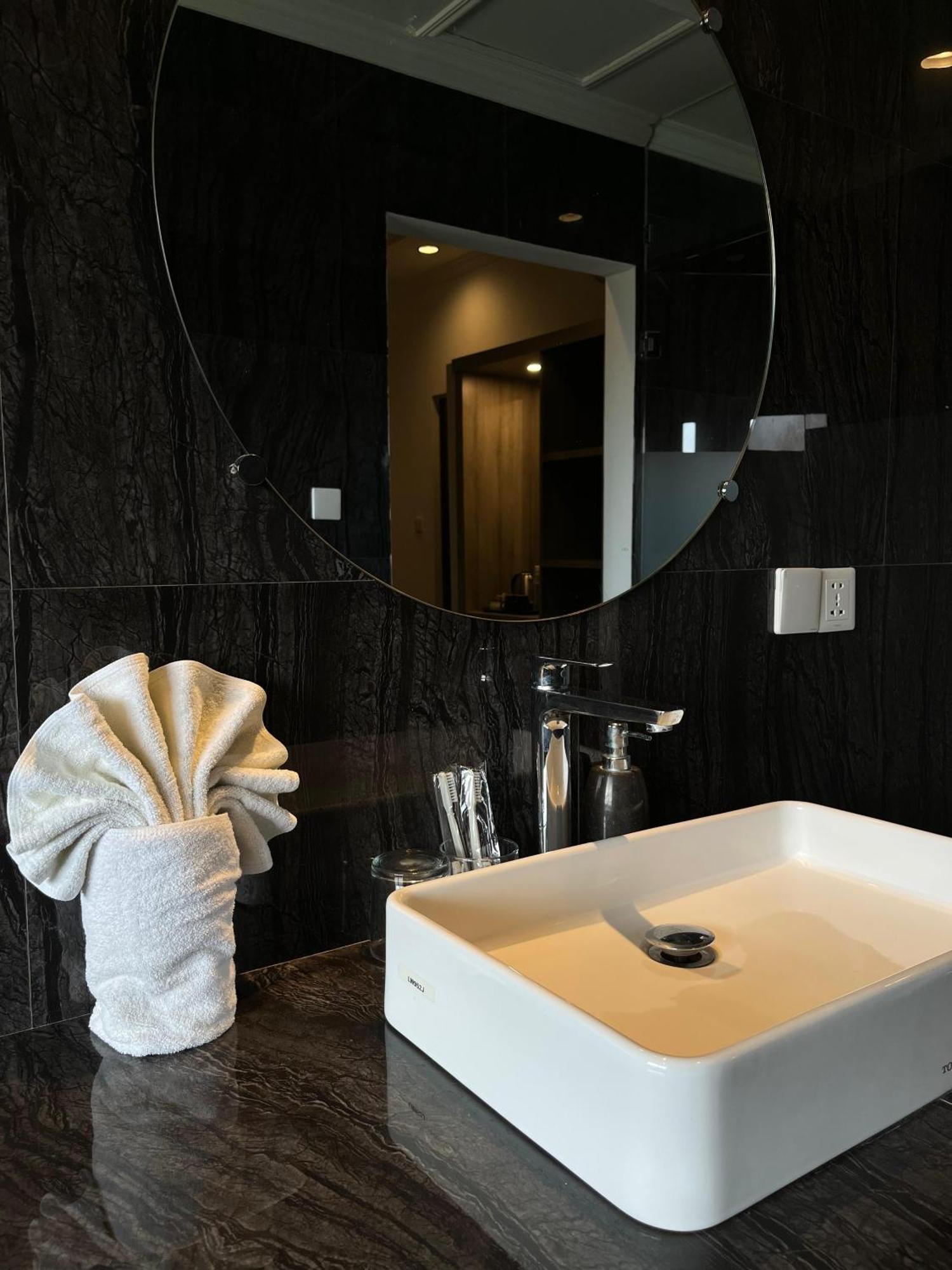 The Hamsa Resort Lovina (Bali)